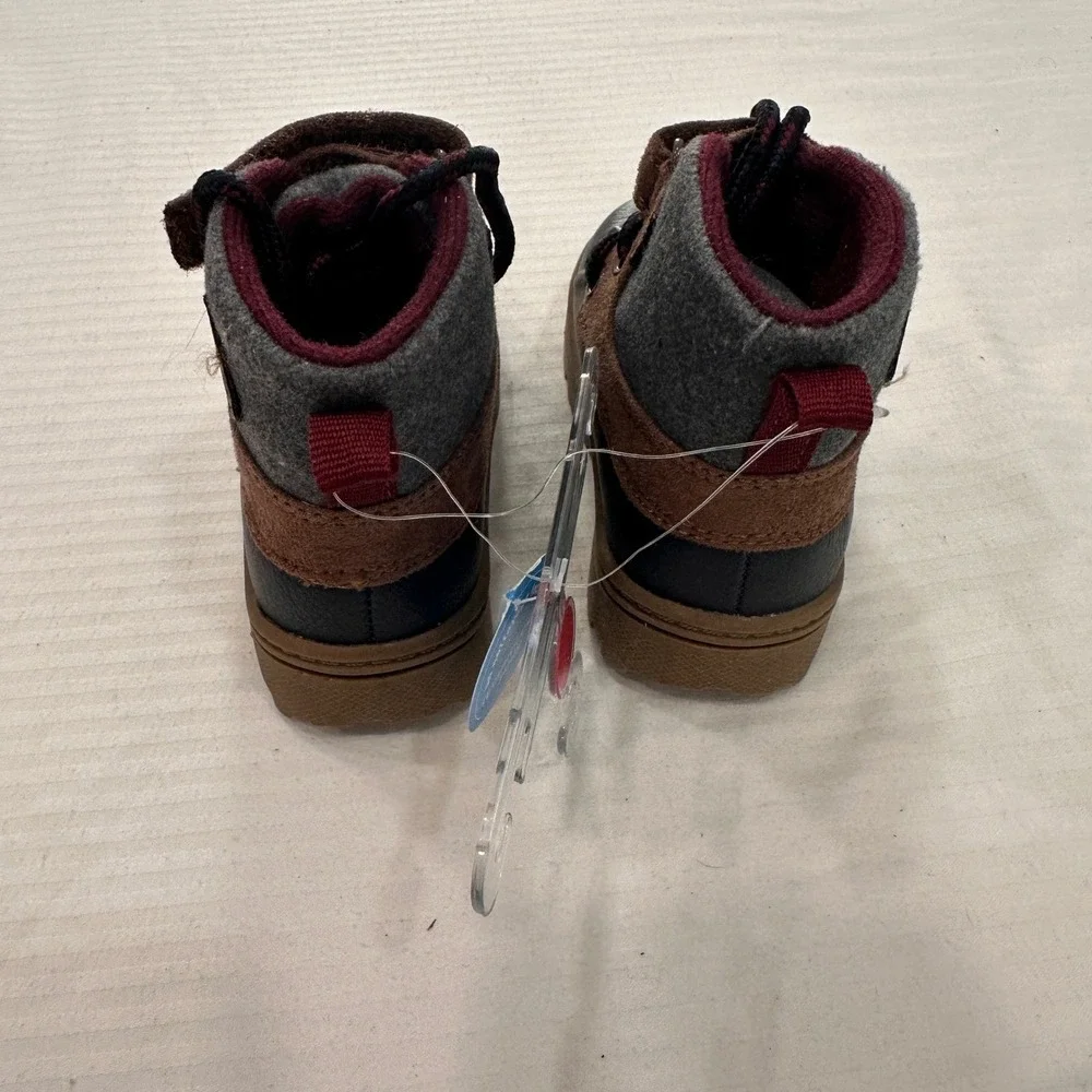 Carter's Wipe Away Tech Duck Boots Toddler Size 5M Blue Brown Grey |‎ Gorpcore
